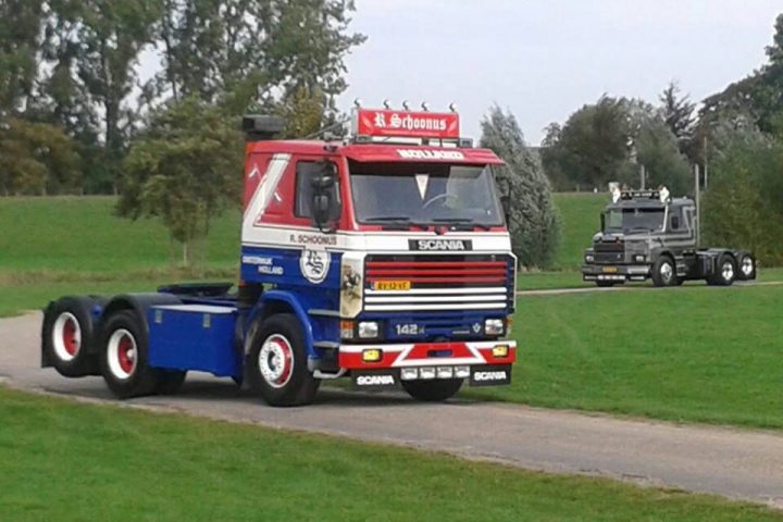 Scania 142